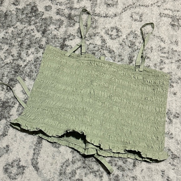 American Eagle woman’s cropped tank. Removable straps. Size XL. - Picture 5 of 6